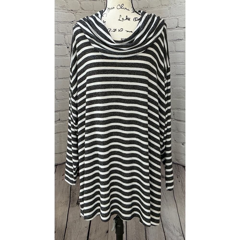 Lane Bryant Women’s Softest Touch Cowl Neck Tunic Top (Size 26/28)